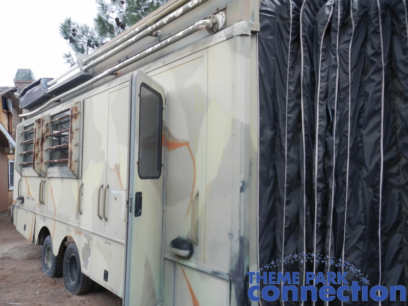 Illustration for article titled This Jurassic Park Mobile Lab RV Would Go Great With Your Raptor Cage